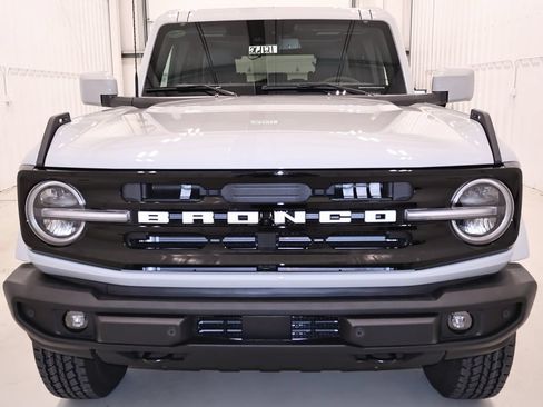 New 2026 Ford Bronco Outer Banks AWD/4WD image 3