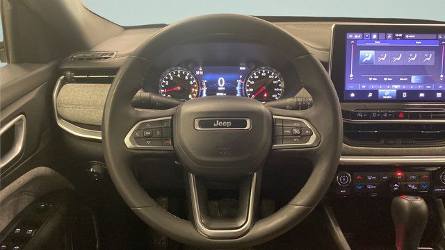 Used 2023 Jeep Compass Latitude w/ Convenience Group AWD/4WD image 23