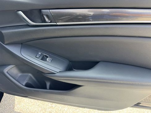 Used 2022 Honda Accord Sport image 9