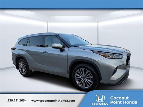 Used 2024 Toyota Highlander Platinum image 1