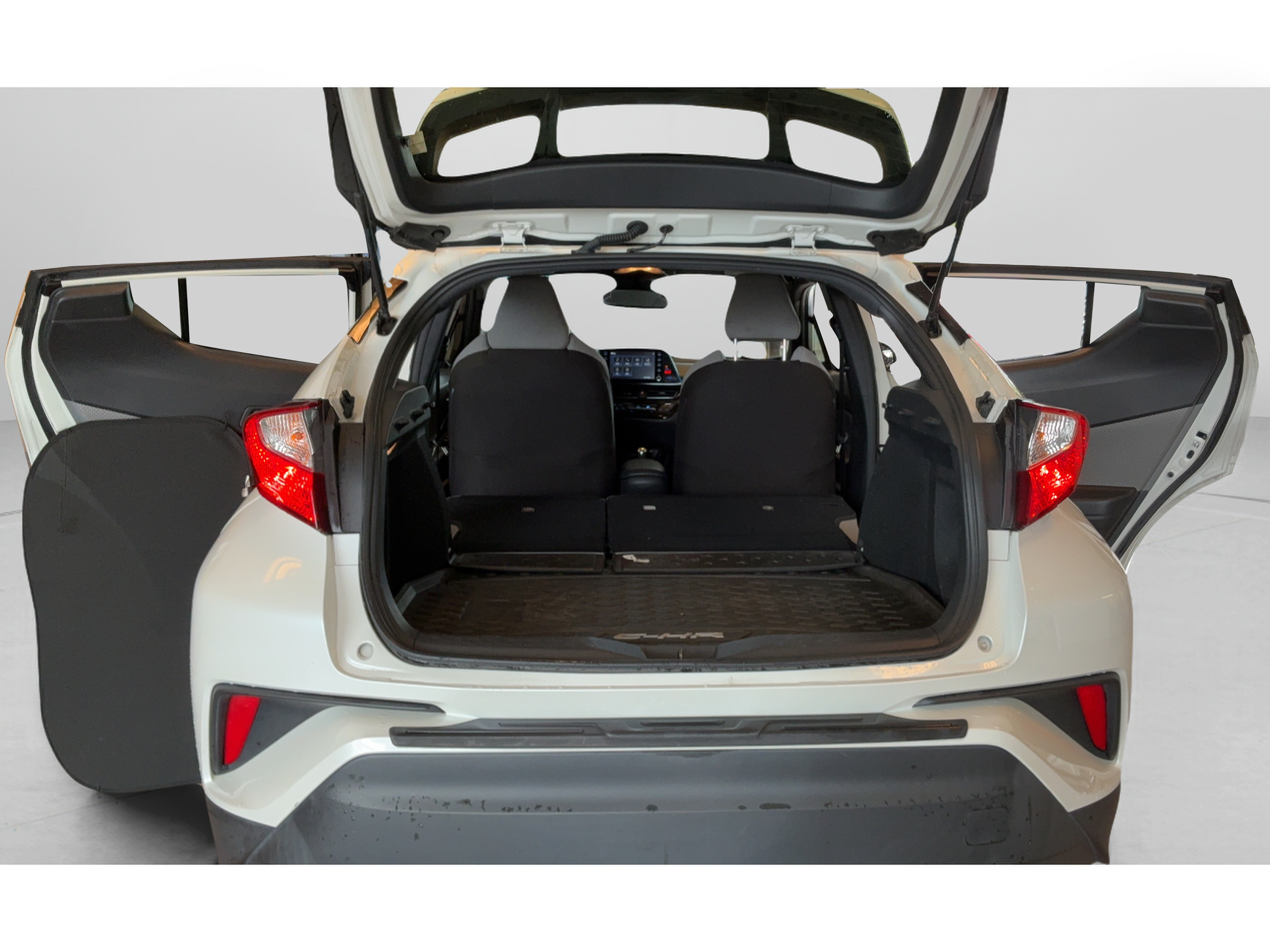 Used 2019 Toyota C-HR XLE FWD image 23