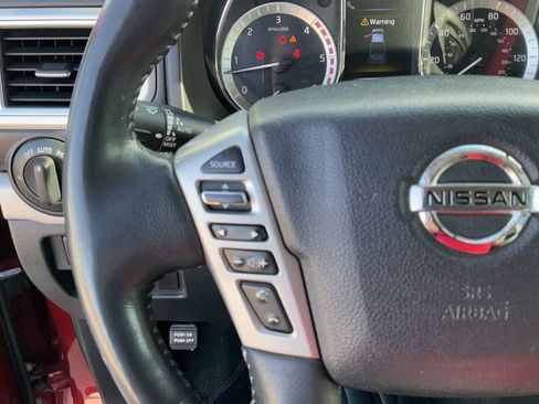 Used 2017 Nissan Titan PRO-4X w/ Pro-4x Convenience Package AWD/4WD image 19