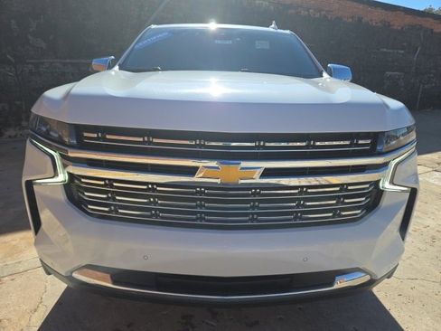 Certified 2023 Chevrolet Suburban Premier image 2