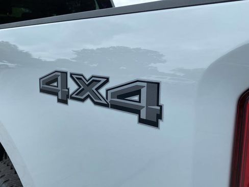 New 2026 Ford F250 Lariat w/ Black Appearance Package AWD/4WD image 39
