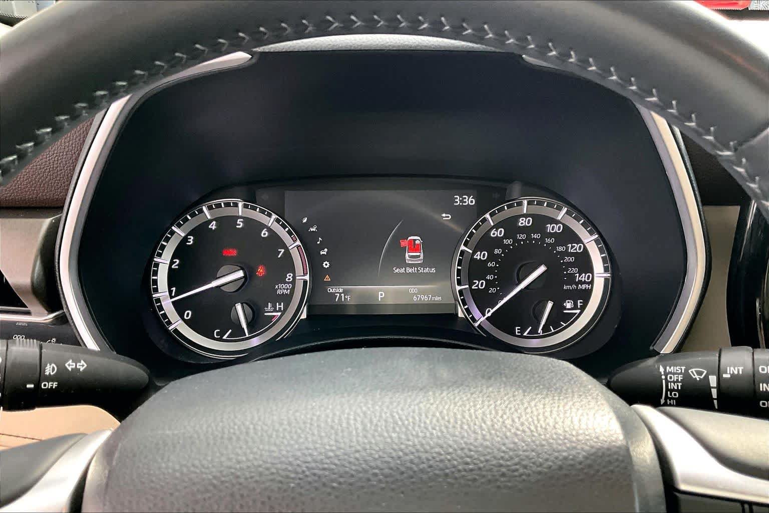 Used 2022 Toyota Highlander Limited AWD/4WD image 25