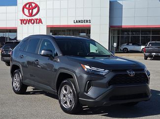 Used 2025 Toyota RAV4 XLE video 1