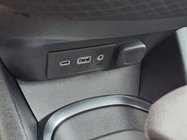 Used 2025 Chevrolet Malibu LT FWD image 9