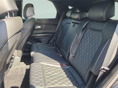 Used 2023 Genesis GV70 3.5T Sport w/ Sport Prestige Package image 27