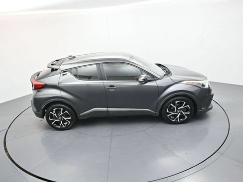 Used 2018 Toyota C-HR XLE FWD image 24
