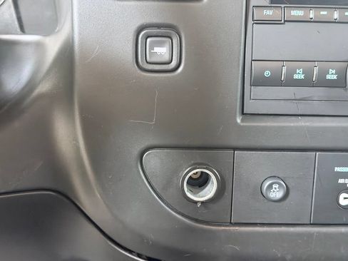 Used 2020 Chevrolet Express 3500 LT w/ LT Preferred Equipment Group RWD image 36