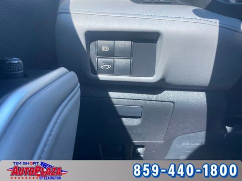 Used 2022 Toyota Highlander LE image 28