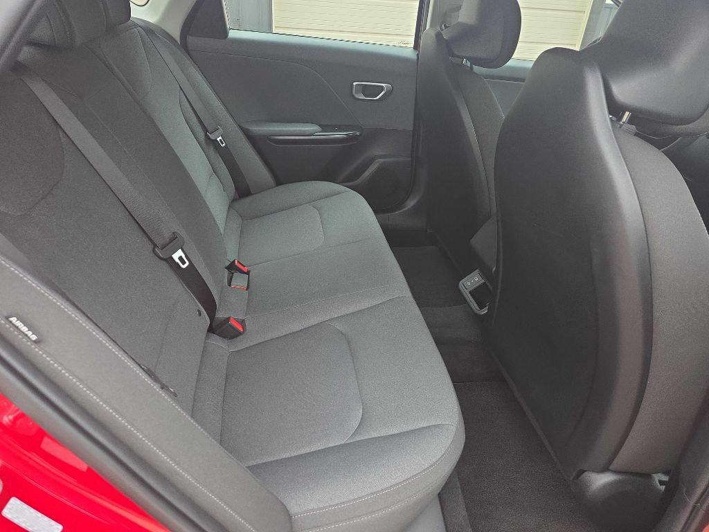 Used 2025 Kia K4 FWD image 9