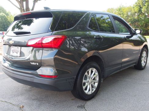 Used 2021 Chevrolet Equinox LS w/ LS Convenience Package FWD image 5