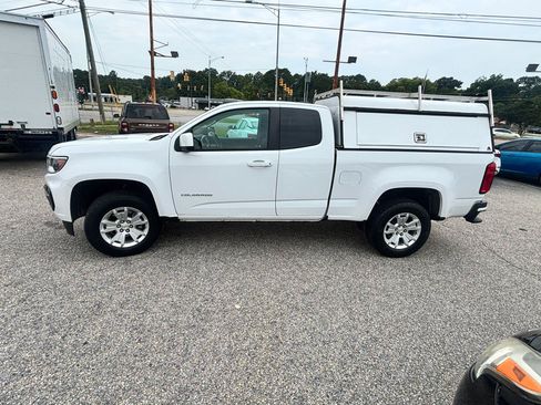 Used 2022 Chevrolet Colorado LT w/ Safety Package RWD image 10