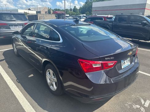 Used 2023 Chevrolet Malibu LT FWD image 3