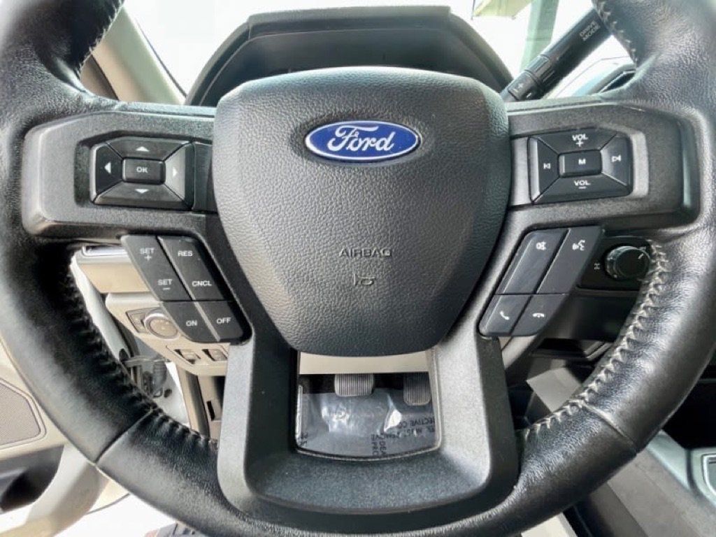 Used 2018 Ford F150 XLT w/ Equipment Group 302A Luxury RWD image 34