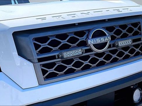 Used 2023 Nissan Frontier SV w/ SV Convenience Package AWD/4WD image 31