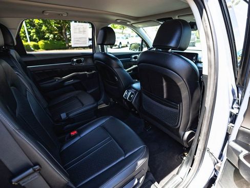 Used 2023 Kia Sorento SX image 30