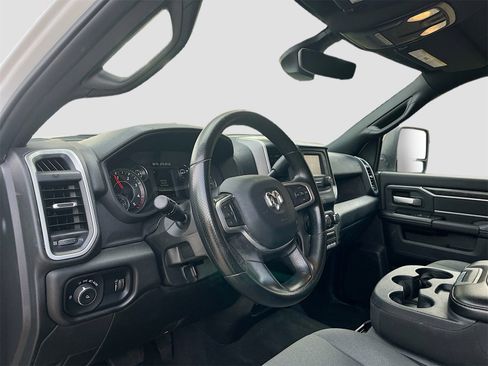 Used 2024 RAM 3500 Big Horn image 9