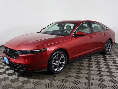 Used 2023 Honda Accord EX image 8