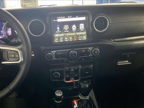 Used 2023 Jeep Wrangler Unlimited Sahara AWD/4WD image 18