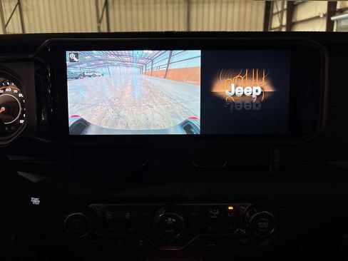 New 2026 Jeep Gladiator Rubicon w/ Steel Power Dome Hood Package AWD/4WD image 33
