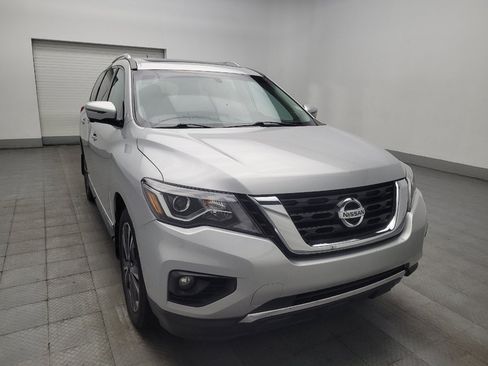 Used 2017 Nissan Pathfinder Platinum FWD image 13
