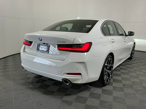Certified 2025 BMW 330i Sedan w/ Convenience Package RWD image 5