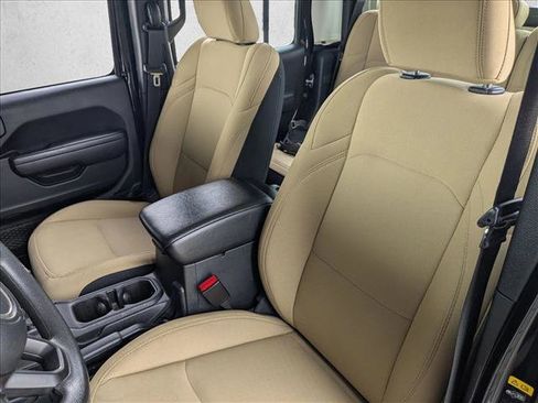 Certified 2023 Jeep Gladiator Sport image 16