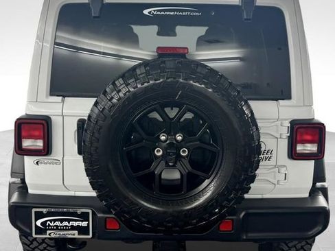 Used 2025 Jeep Wrangler Unlimited Sport AWD/4WD image 8