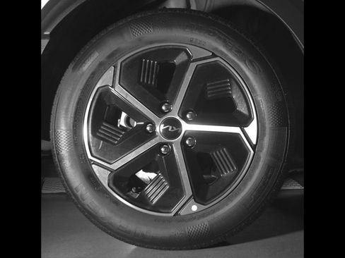Certified 2025 Kia Niro LX FWD image 14