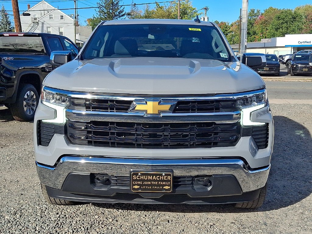 Used 2024 Chevrolet Silverado 1500 LT AWD/4WD image 2