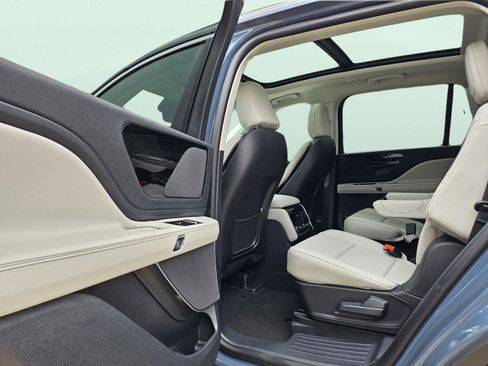 New 2026 Lincoln Aviator Premiere image 24