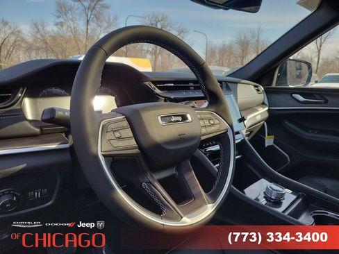 New 2026 Jeep Grand Cherokee Limited w/ Limited Altitude Package image 18