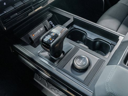 Used 2024 GMC Hummer EV 3X w/ Omega Edition image 32