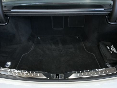 Used 2024 Bentley Flying Spur V8 AWD/4WD image 37