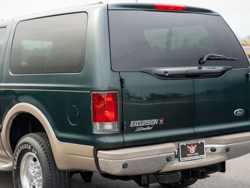 Used 2002 Ford Excursion Limited image 21