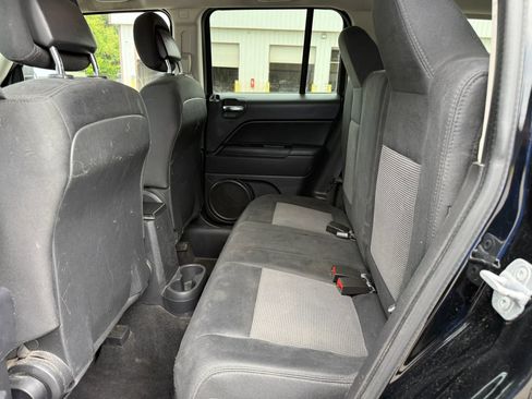 Used 2012 Jeep Patriot Latitude FWD image 21