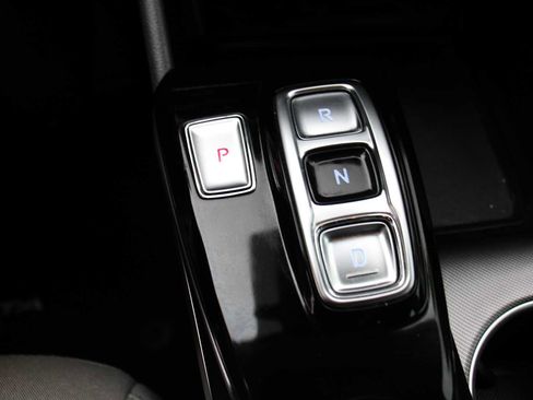 Used 2022 Hyundai Sonata SE w/ Preferred Accessory Package image 27