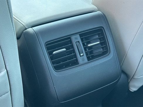 Used 2018 Honda Accord Touring image 15