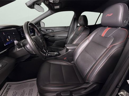 Used 2024 Chevrolet Trax RS w/ Driver Confidence Package image 17
