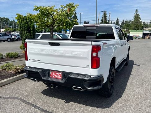 Used 2021 Chevrolet Silverado 1500 LT Trail Boss w/ Convenience Package II AWD/4WD image 7