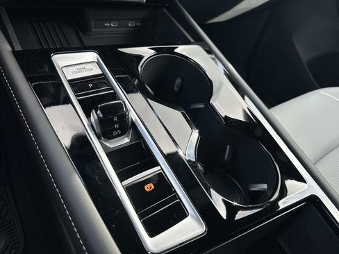 New 2026 Volkswagen Atlas Cross Sport SEL R-Line image 25