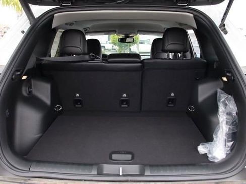 New 2023 Jeep Cherokee Altitude Lux image 17