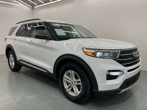 Used 2023 Ford Explorer XLT w/ Equipment Group 202A AWD/4WD image 8