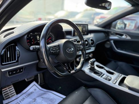 Used 2019 Kia Stinger GT1 image 13