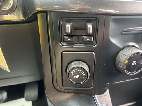 Used 2024 Ford F150 STX image 27