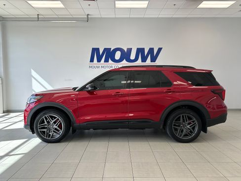 Used 2025 Ford Explorer ST-Line w/ Premium Package AWD/4WD image 1