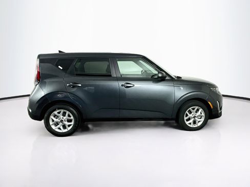 Used 2025 Kia Soul LX w/ LX Technology Package FWD image 10