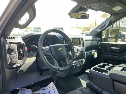 New 2026 Chevrolet Silverado 2500 Custom w/ Custom Value Package AWD/4WD image 17